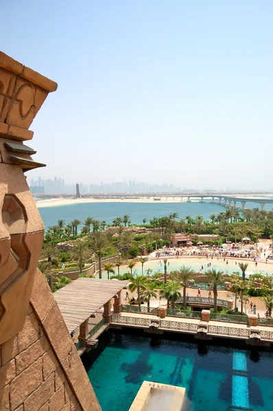 Аквапарк отеля Palm, Дубай, ОАЭ — стоковое фото