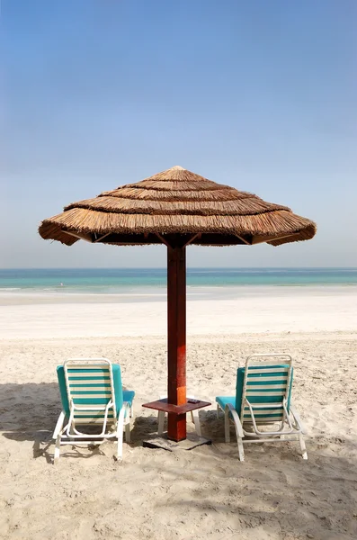 Spiaggia dell'hotel di lusso Ajman, Emirati Arabi Uniti — Foto Stock