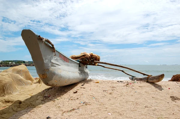 伝統的なスリランカのボート釣り — ストック写真