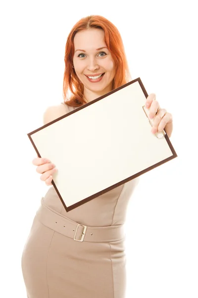 Mulher feliz mostrando placa em branco — Fotografia de Stock