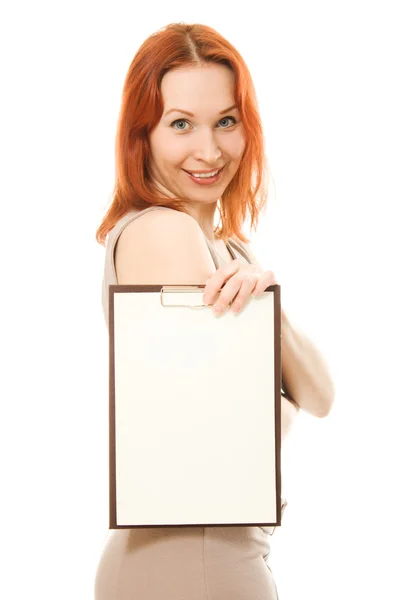 Šťastná žena zobrazeno prázdné vývěsní štít — Stock fotografie