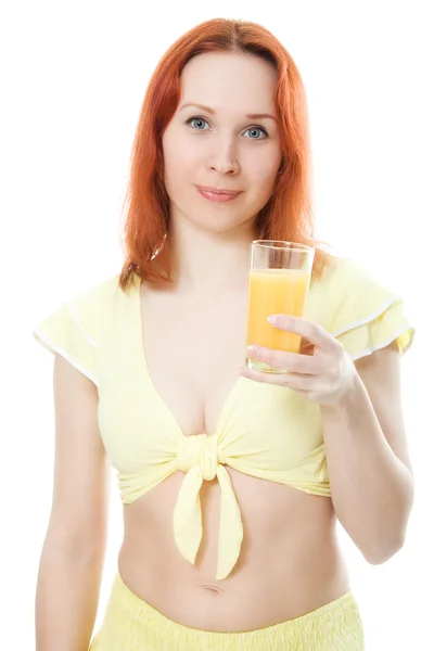 Mujer joven con jugo de naranja y panes — Foto de Stock