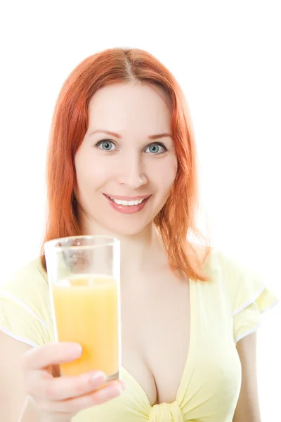 Молода жінка з апельсиновим соком і хлібом — стокове фото