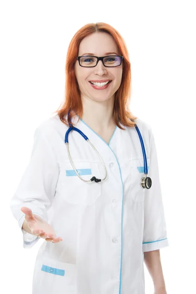 Retrato de médico feminino oferecendo aperto de mão — Fotografia de Stock