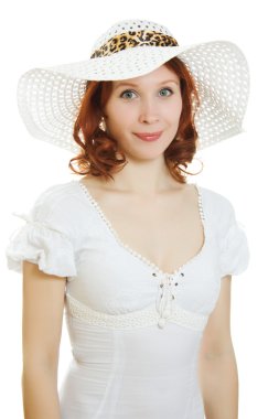 Beyaz elbiseli güzel seksi genç kadın