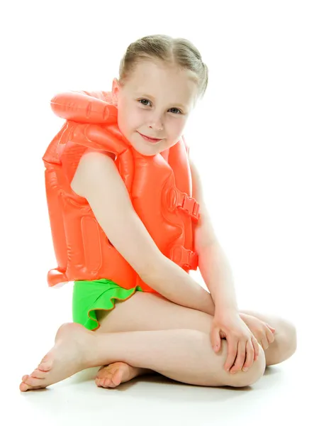 Chica joven con chaleco salvavidas — Foto de Stock