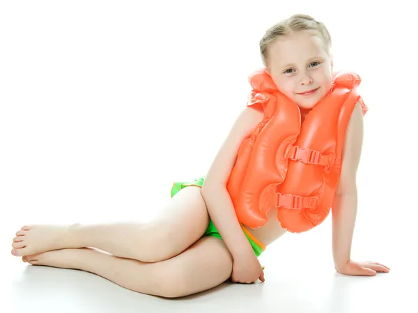 Chica joven con chaleco salvavidas —  Fotos de Stock