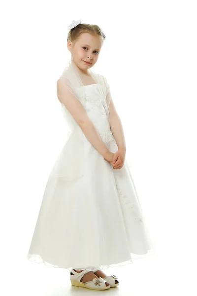 Hermosa chica en vestido blanco —  Fotos de Stock