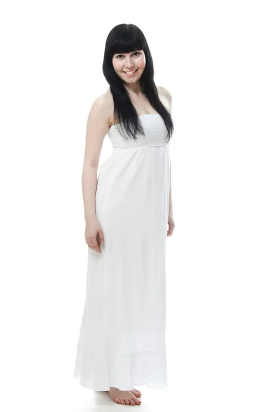 Όμορφη γυναίκα με λευκό φόρεμα — Φωτογραφία Αρχείου