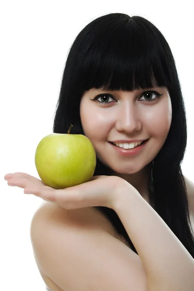 Портрет красивой женщины, держащей яблоко — стоковое фото