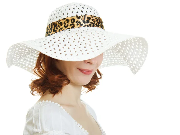 Dziewczyna w biały kapelusz, ukrywając jego oczy — Zdjęcie stockowe