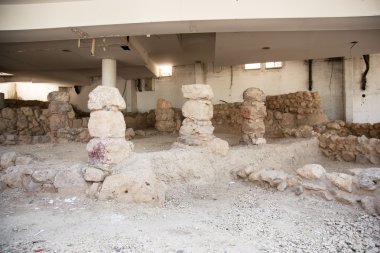 Excavations in Hebron city divided between jews and arabs clipart