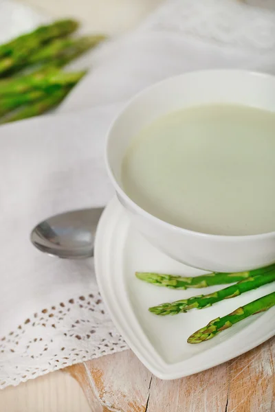 Asparagus soup in a soup bowl — Stock Photo, Image