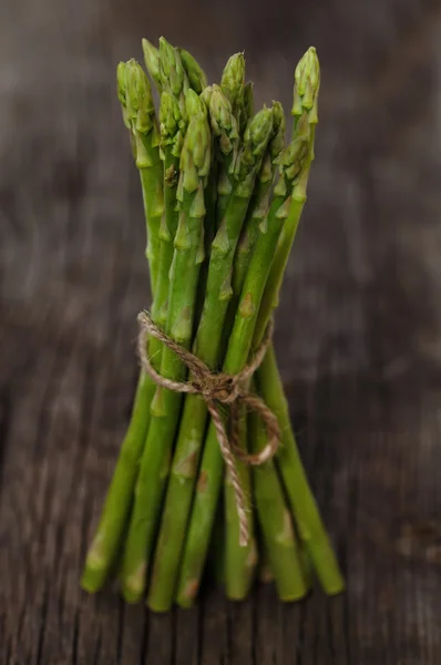 Bunch of fresh green asparagus spears — Stock Photo, Image