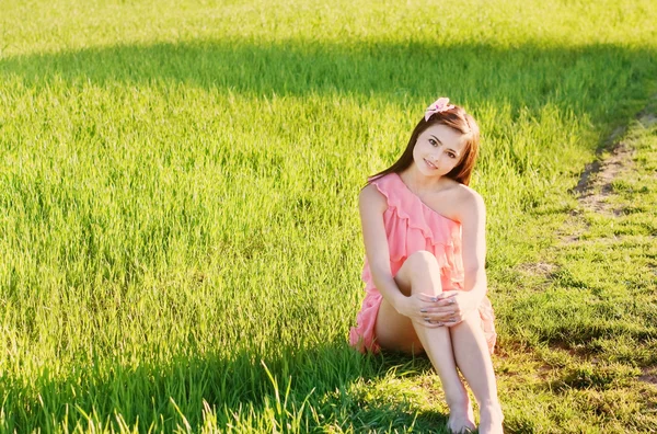 Menina bonita ao ar livre — Fotografia de Stock