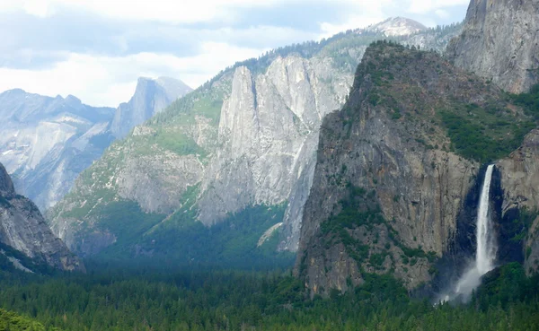 Yosemite Bridalveil Fall — Stock Fotó