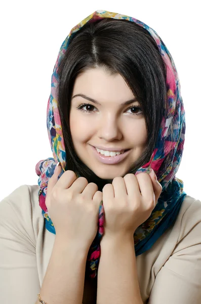 Το όμορφο κορίτσι με ένα μαντήλι, η μουσουλμανική — Φωτογραφία Αρχείου