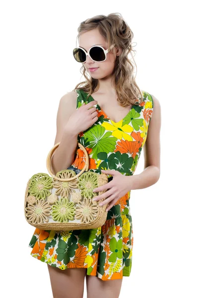 여름에 아름 다운 여자 드레스 격리 — 스톡 사진