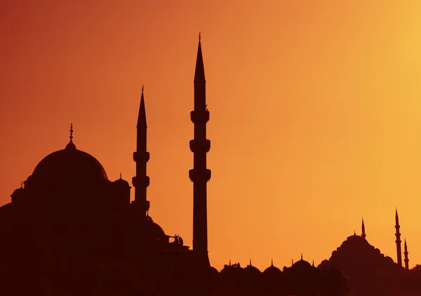 Закат в Стамбуле — стоковое фото