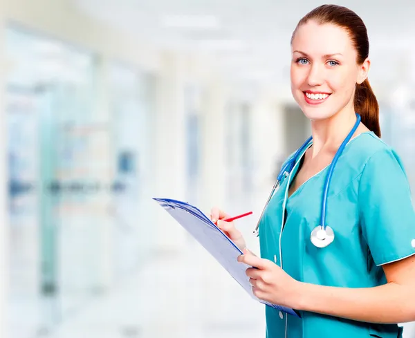 Médico médico mujer en el consultorio —  Fotos de Stock