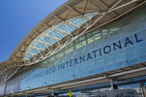 Exteriér mezinárodní letiště san francisco — Stock fotografie