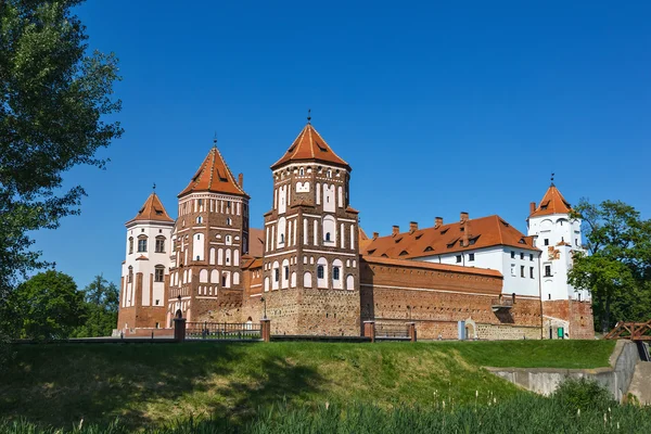Готический замок в Мире (Беларусь) ). — стоковое фото