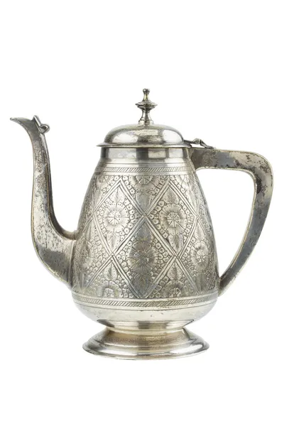 复古银茶壶，在白色背景上孤立的水罐 — 图库照片