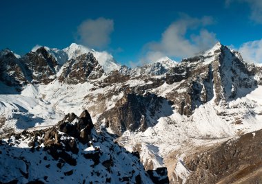 Dağları Himalayalar renjo geçişte her bakıldığında