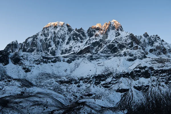 Sunrise yakınındaki gokyo Himalayalar — Stok fotoğraf