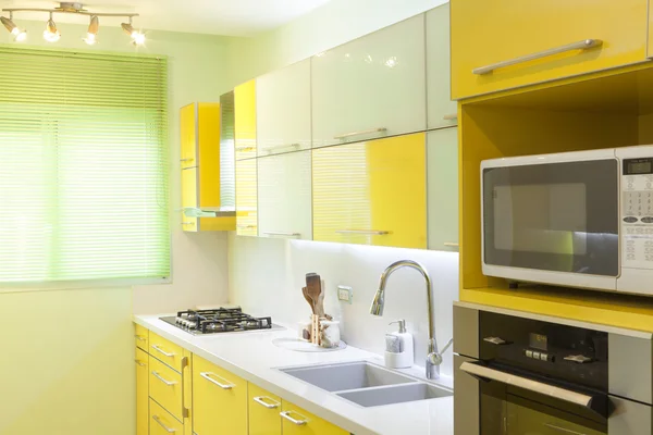 Neue Küche in einem modernen Zuhause — Stockfoto