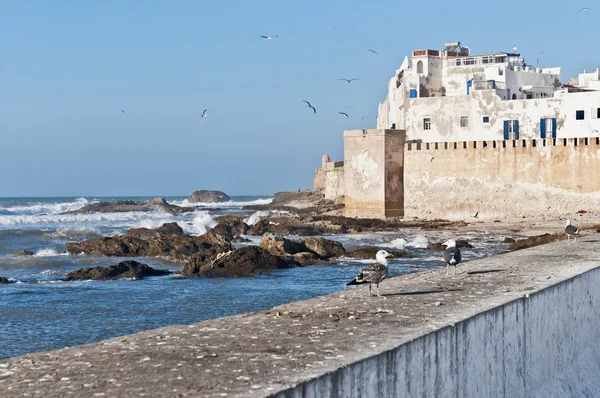 Obranné hradby města essaouira, Maroko — Stock fotografie