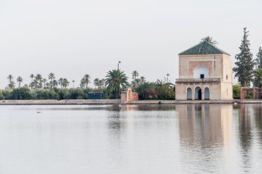 Pavilion on menara bahçeleri, marrakech, Fas