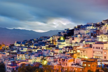 Sunset bulvarında Fas chefchaouen mavi şehir