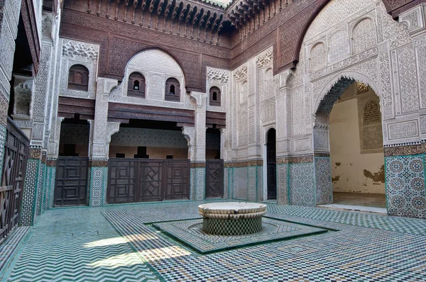 Медресе Бу Инания в Мекнесе, Марокко — стоковое фото