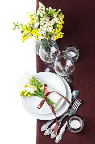 Cenário de mesa festiva em marrom — Fotografia de Stock
