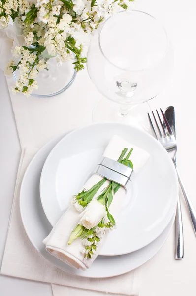 Festive table setting in white — Stock Photo, Image