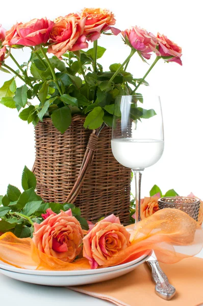 Festive table setting with roses — Stock Photo, Image