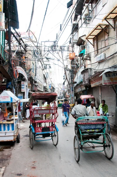 Rickshas in oude deel van new delhi — Stockfoto