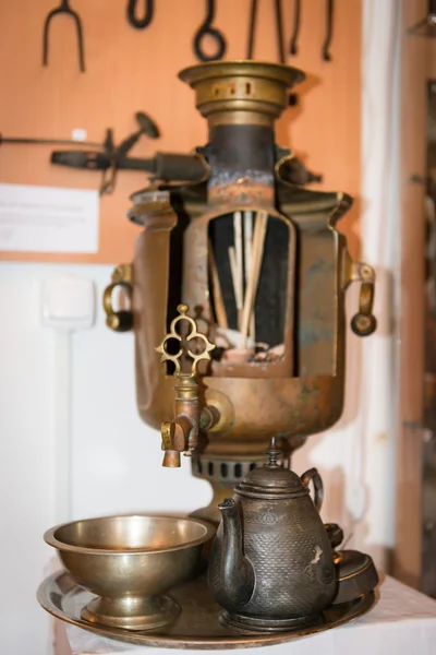 Old russian samovar with internal contents — Stock Photo, Image