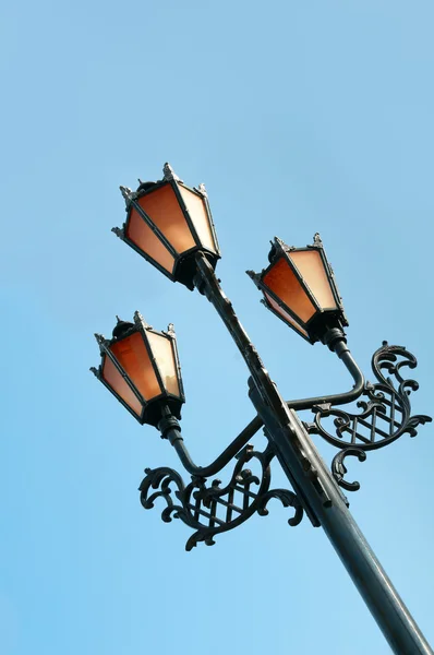 Antyczne lampy uliczne metalowe — Zdjęcie stockowe
