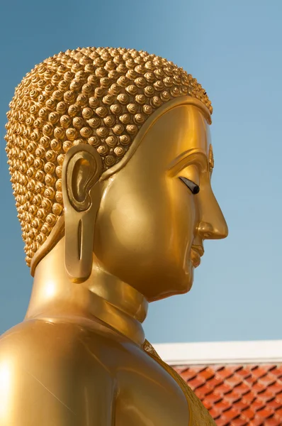 Cabeça de Buda em perfil — Fotografia de Stock