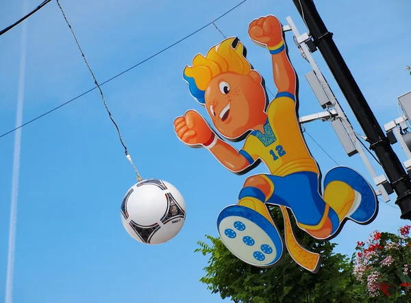 Euro 2012 Mascote em Krakowskie Przedmiescie em Varsóvia, Polónia — Fotografia de Stock