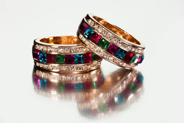 Közeli kép: gyűrűk, karkötők — Stock Fotó