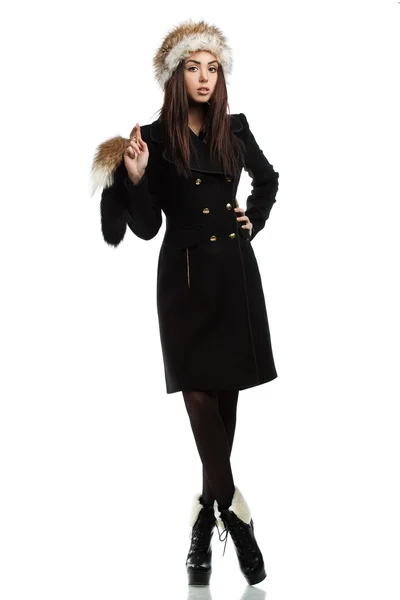 Bela mulher na moda no casaco — Fotografia de Stock