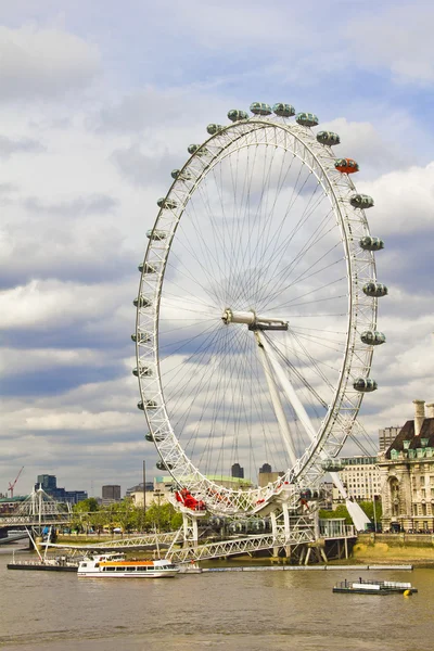 London eye ve thames Nehri — Stok fotoğraf