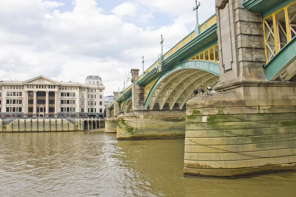 Southwark bridge, london, Storbritannien — Stockfoto