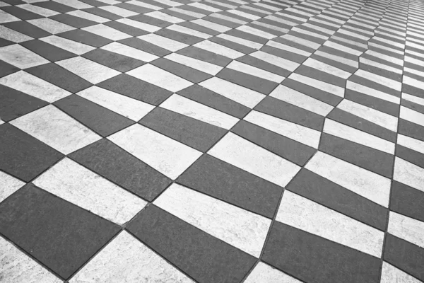 Czarno-biały chodnik — Zdjęcie stockowe