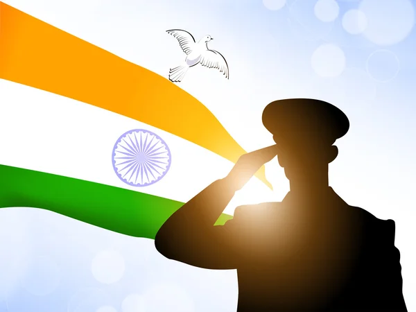Tisztelegve katona sziluettje a indiai zászlót lengetve háttér. EP — Stock Vector