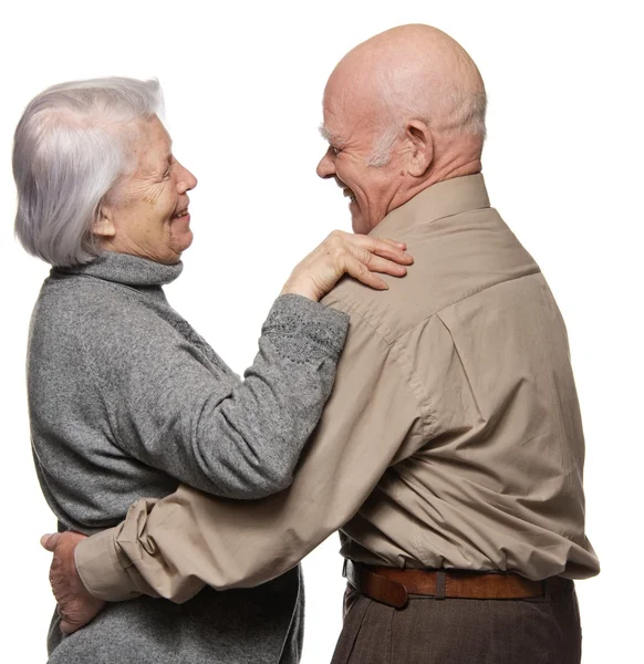 Ritratto di una coppia anziana felice che si abbraccia — Foto Stock