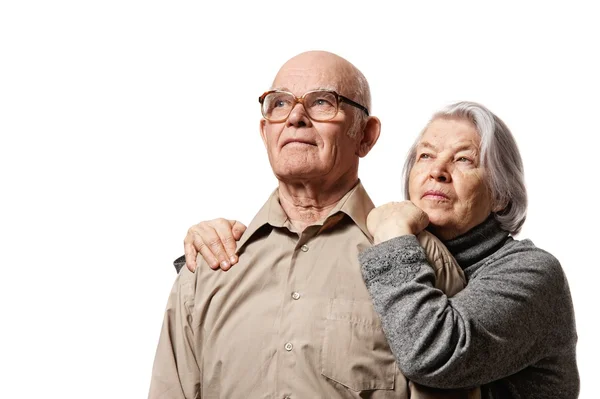 Ritratto di una coppia anziana felice che si abbraccia — Foto Stock